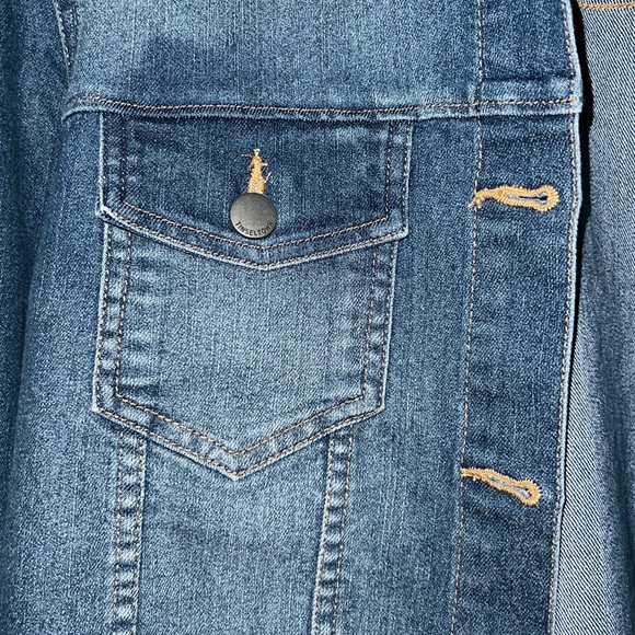 Cropped Jean Jacket - Picture 5 of 8